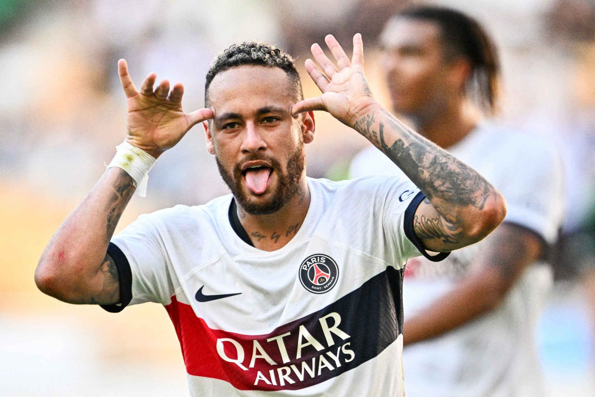 Neymar veut revenir à Barcelone ? Son père dément !