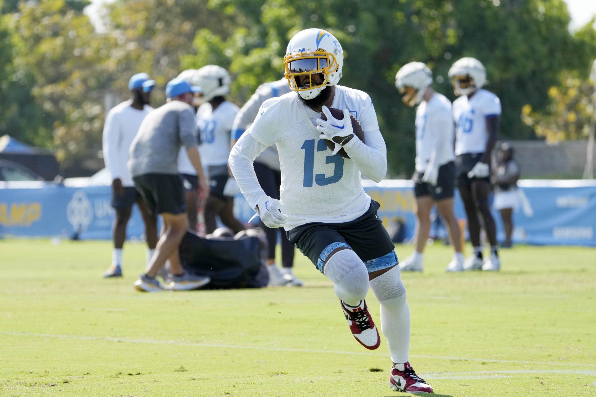 Keenan Allen, Los Angeles Chargers: $20 Million Annual Average