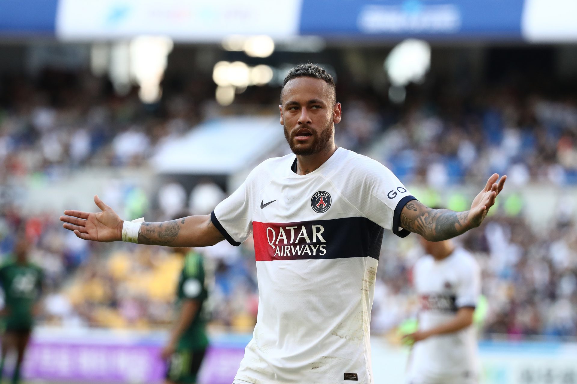 1. Neymar Jr. - Paris Saint-Germain (220 M)
