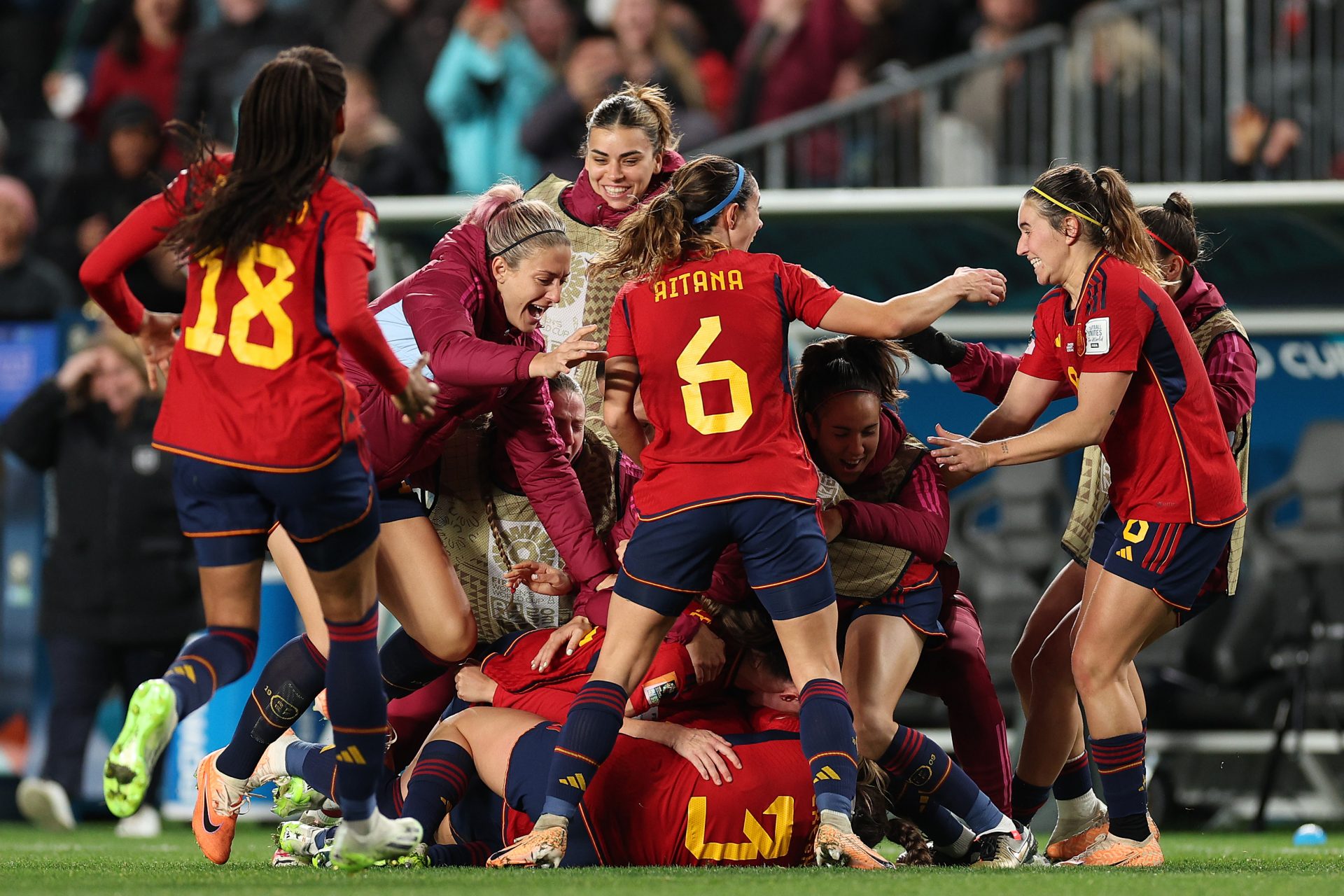 Historique ! L'Espagne se qualifie pour sa première finale de Coupe du monde féminine