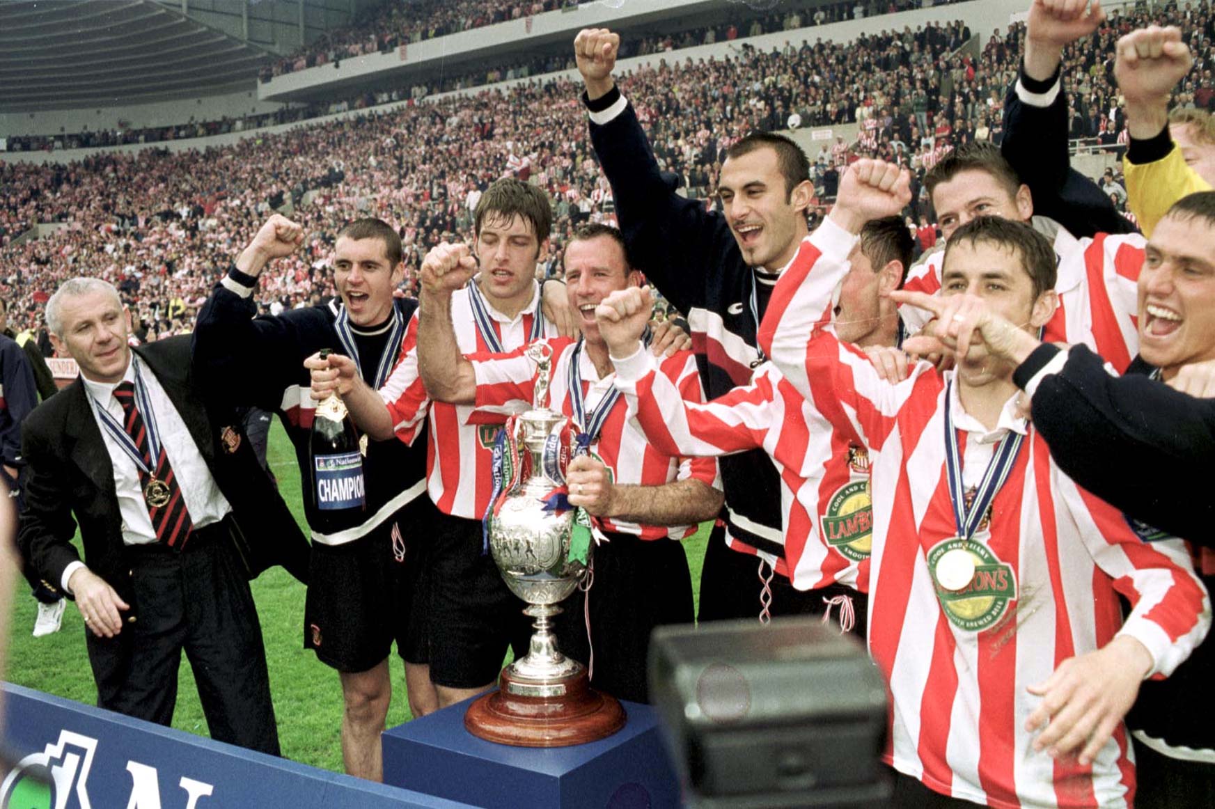 Sunderland, 1998/99 – 105 points