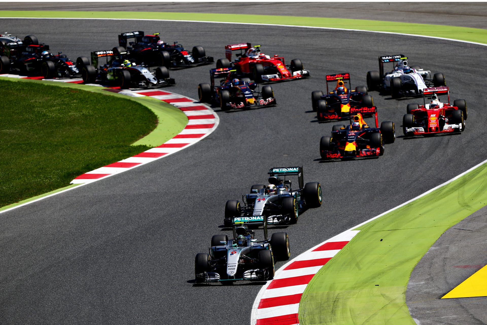 F1 drivers fume as fines can now reach one million euros