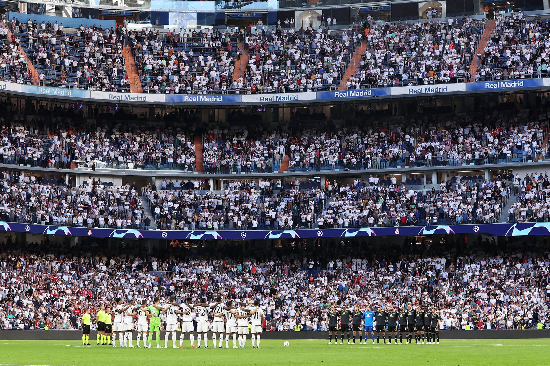 El estadio de la final debe tener más de 80.000 asientos