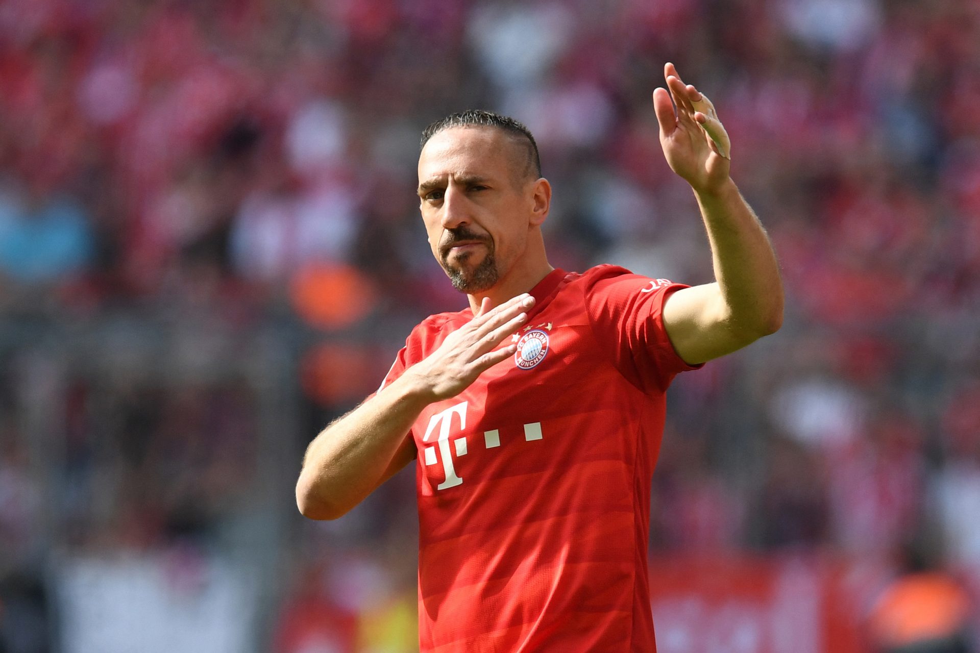 Adoré en Allemagne, moqué en France : l'histoire complexe du 'Kaiser' Franck Ribéry