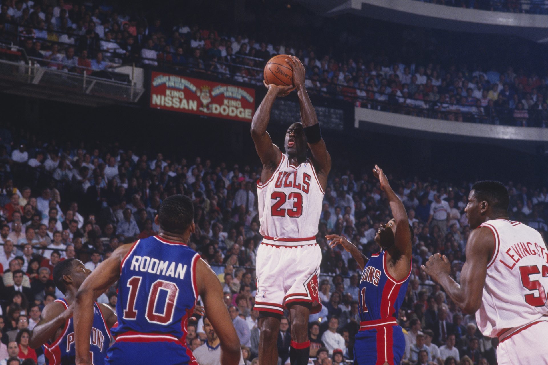 The real story behind Michael Jordan’s enduring hatred for Pistons legend Isiah Thomas