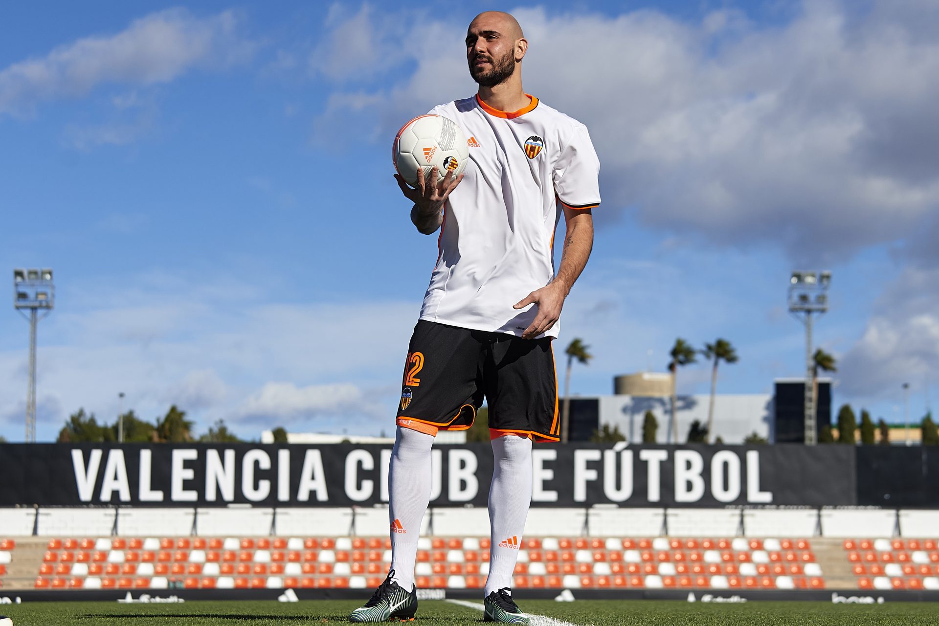 Valencia CF: una nueva aventura en España