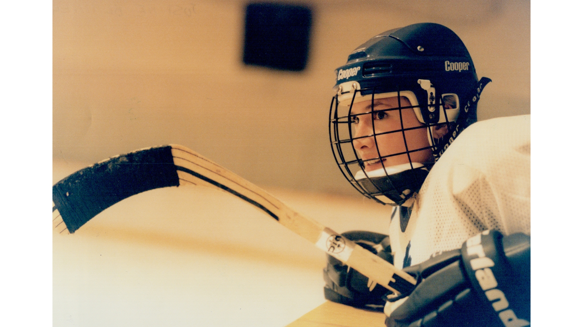 Justine Blainey: The teenage girl who broke ice hockey's glass ceiling