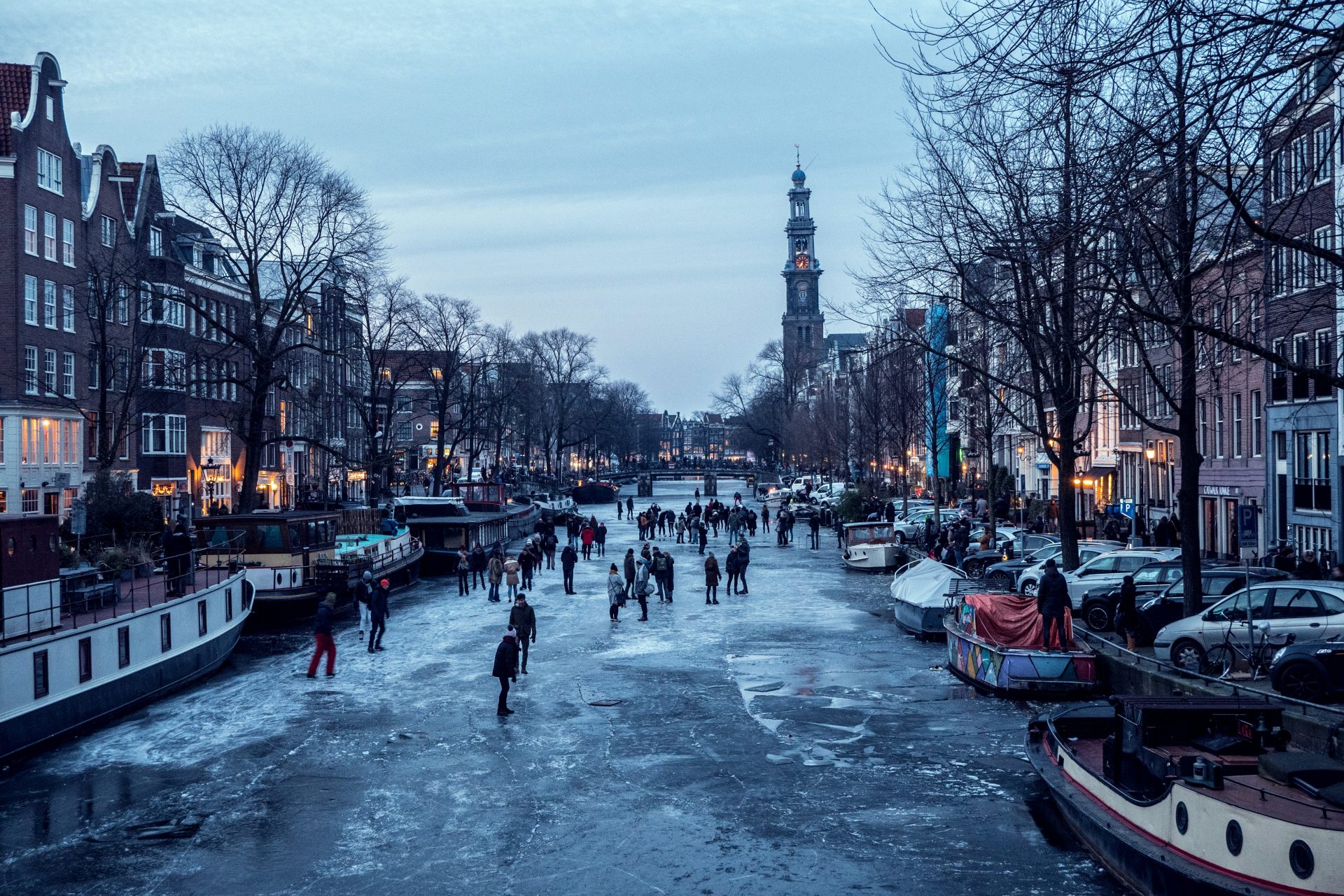 'Nederlanders gaan schaatsend naar hun werk'