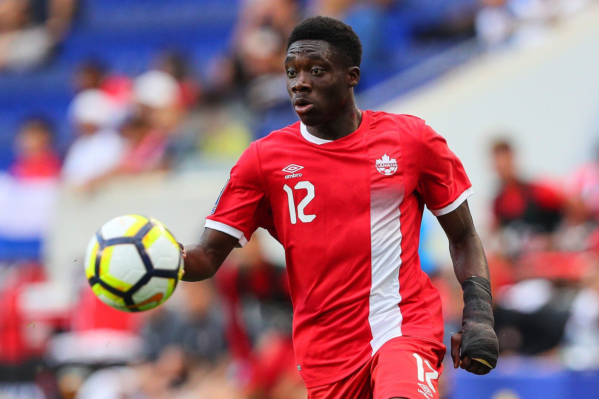 El jugador más joven en debutar con la selección canadiense