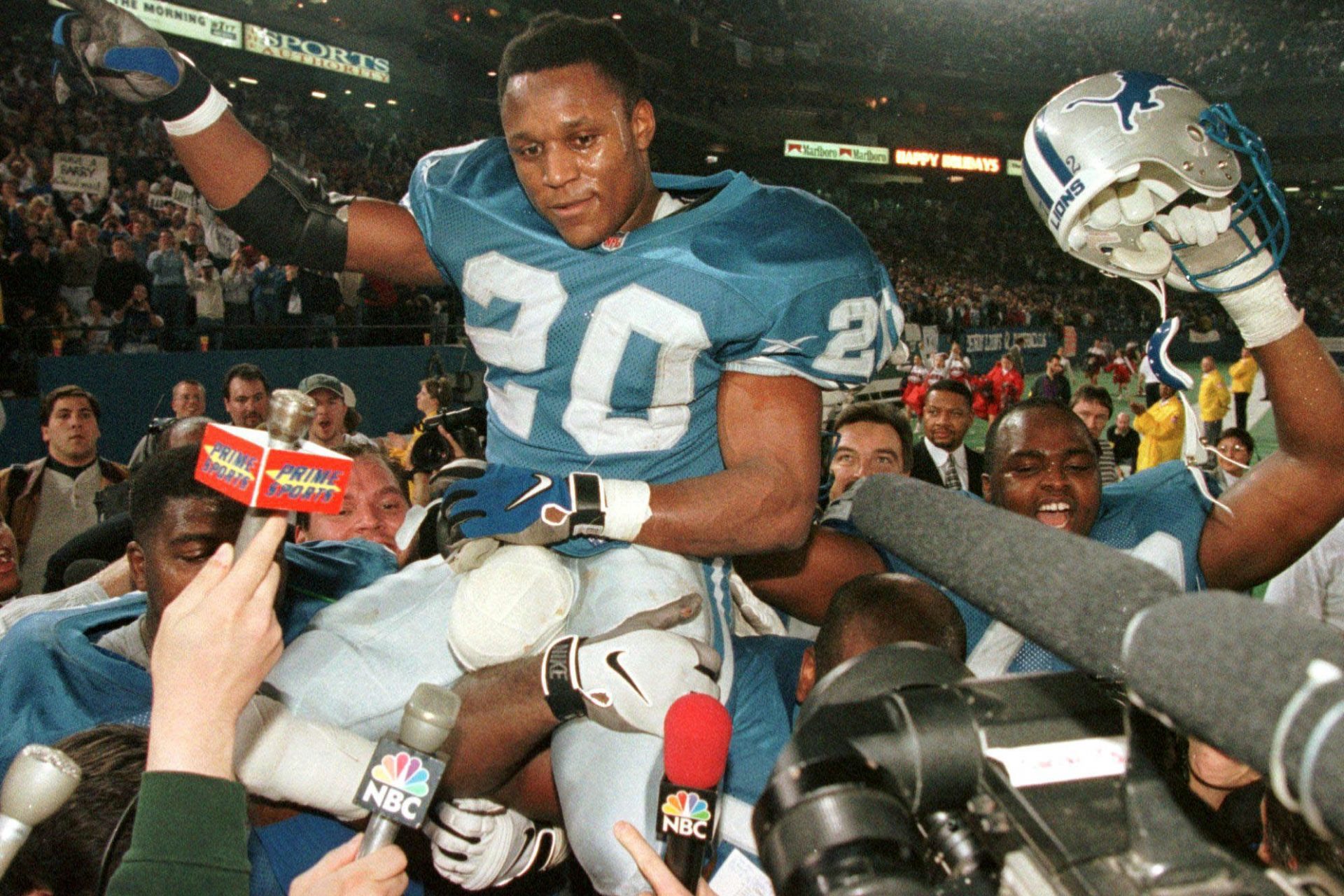 What happened to Barry Sanders? The man who disappeared from the NFL at his peak!