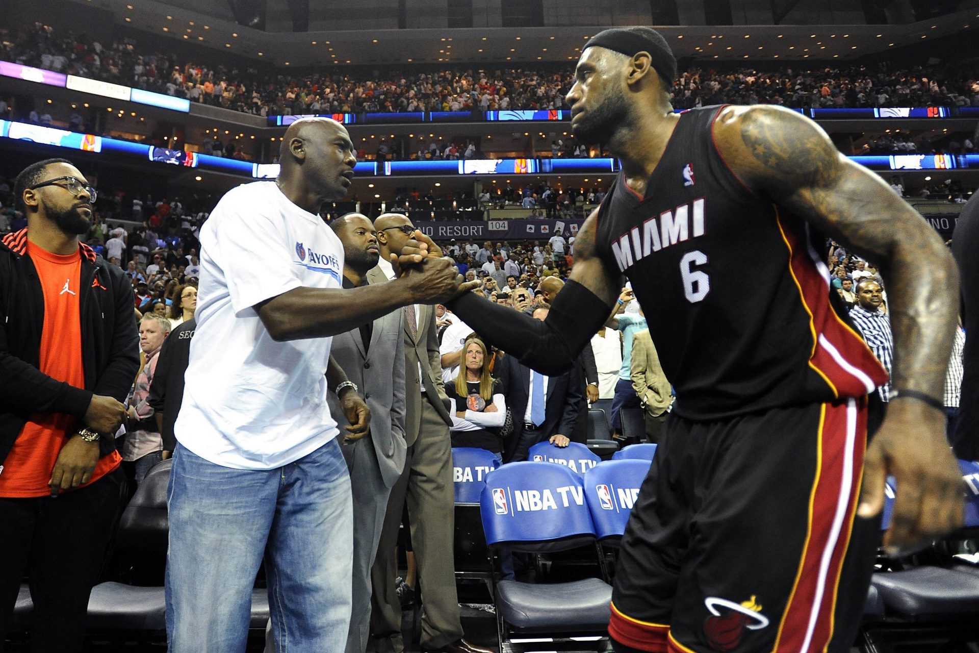 The most insane stat that recently tied GOATs Michael Jordan and LeBron James together!