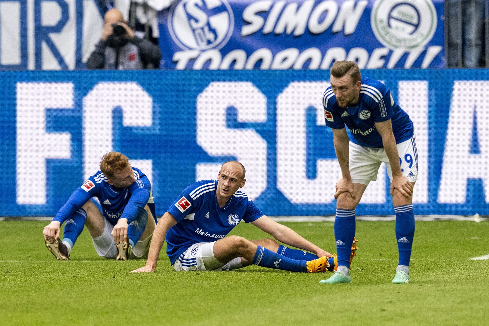 Football: Two German giants drop down