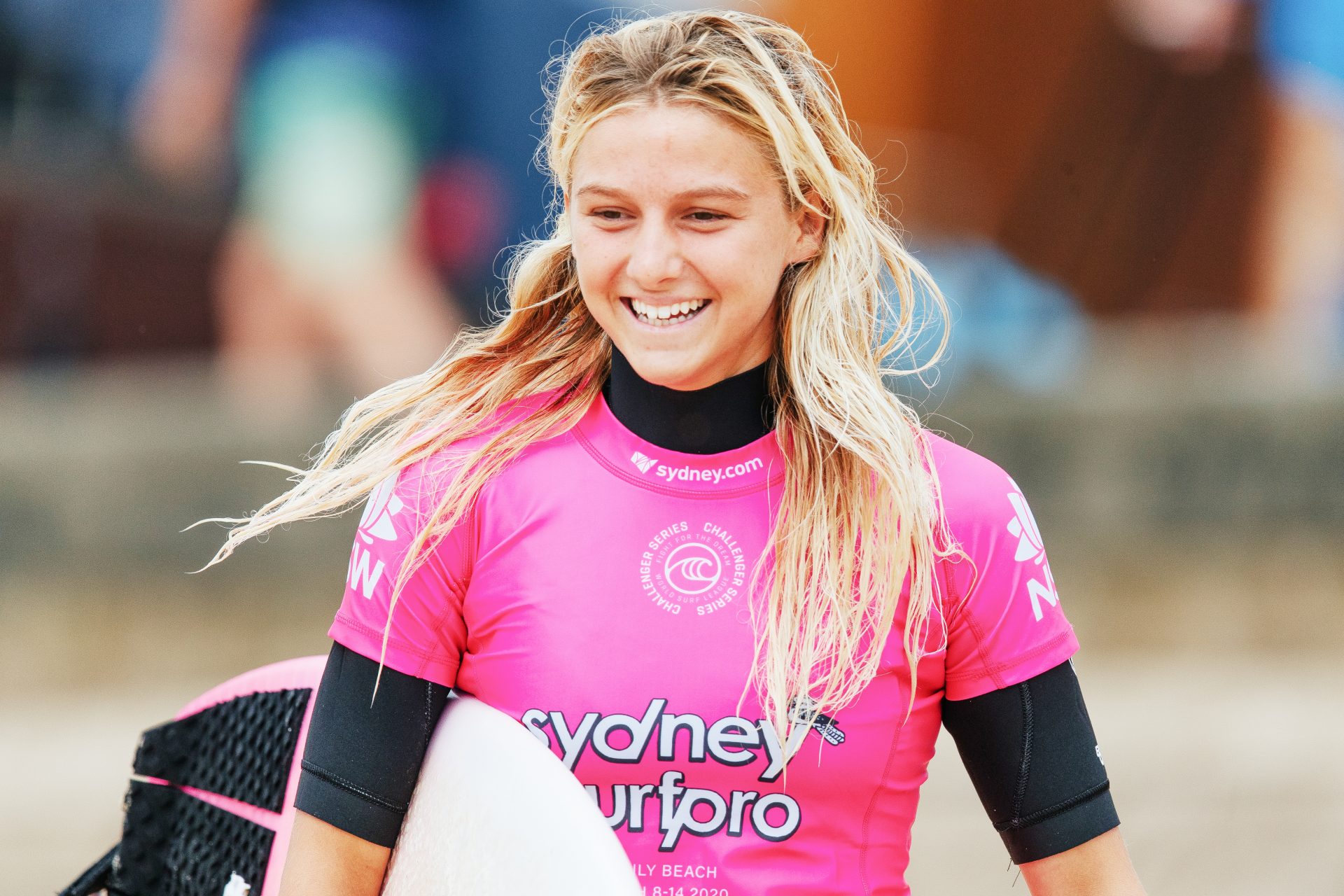Molly Picklum: así es la nueva sensación del surf femenino