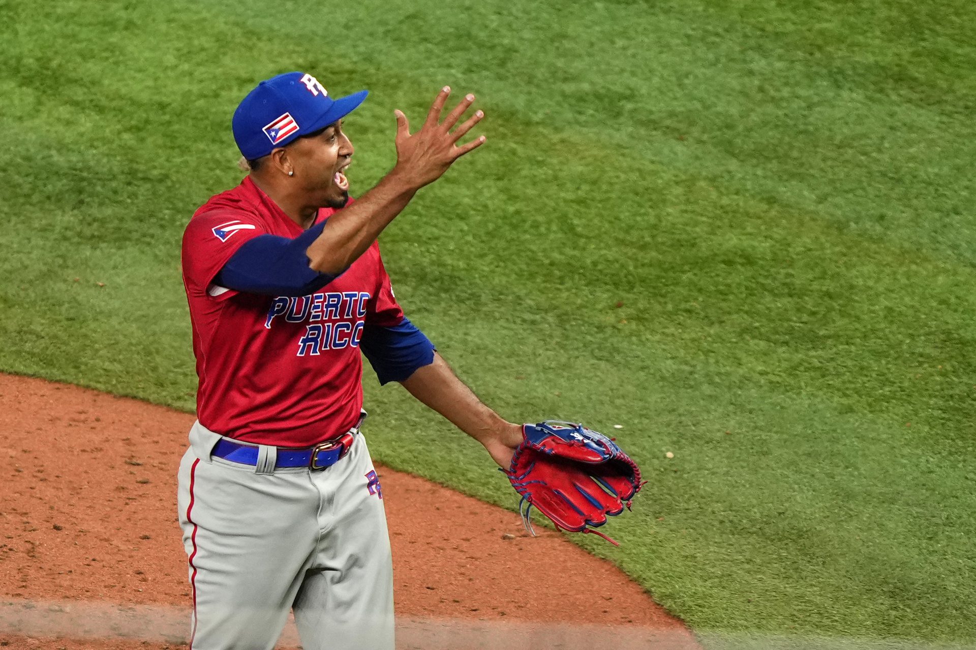 Edwin Diaz’s celebratory leap