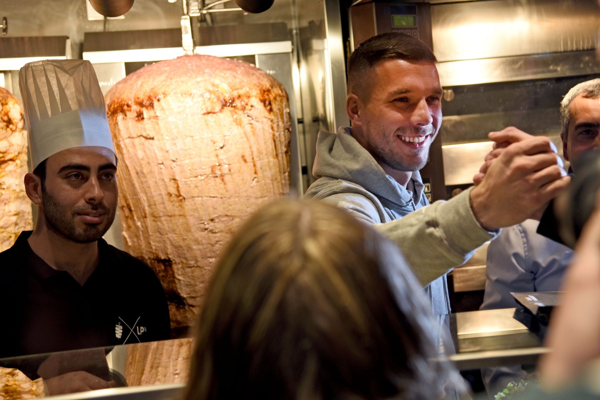 Dal calcio al milionario regno del Kebab: la storia di Lukas Podolski