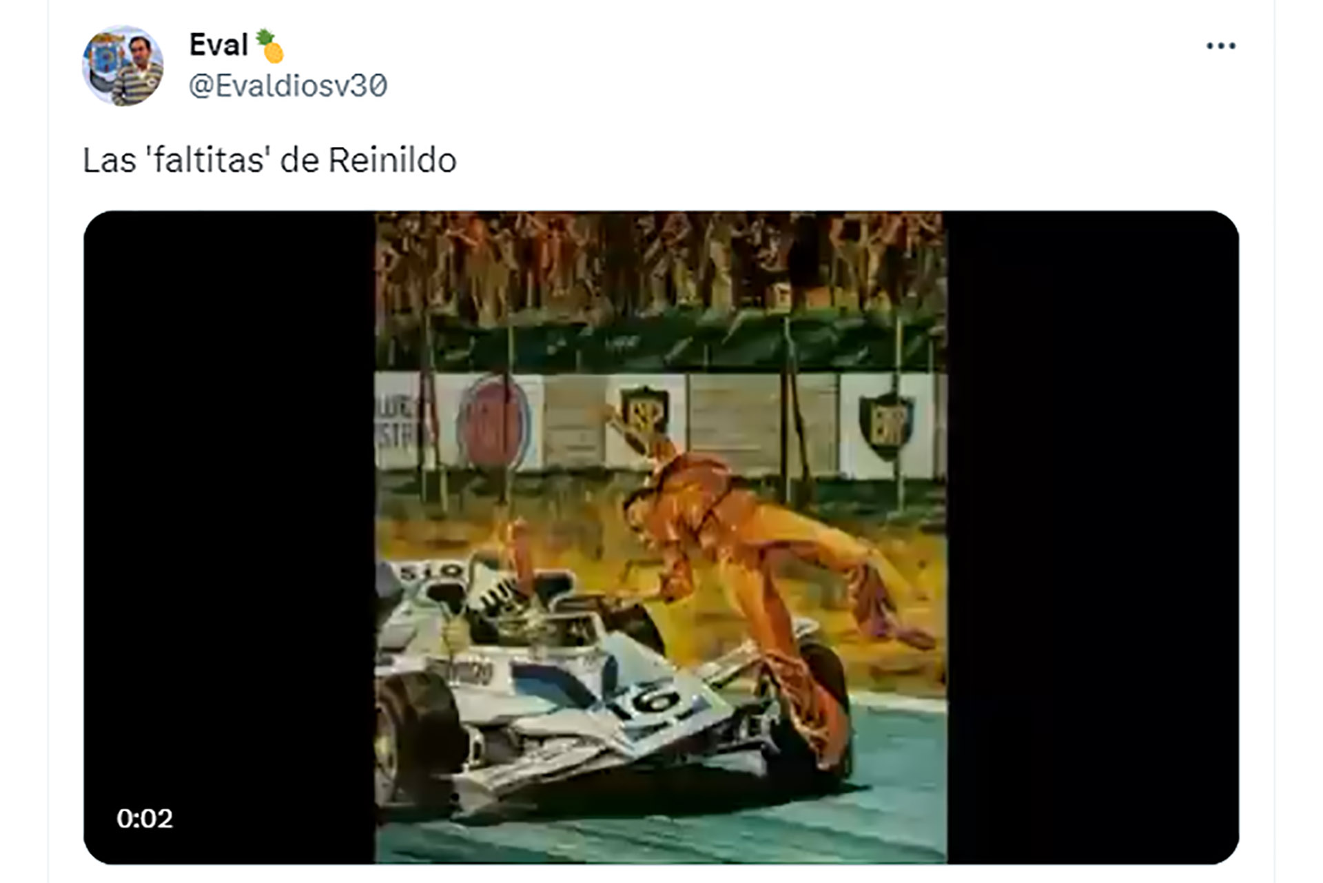 Penalti de Reinildo