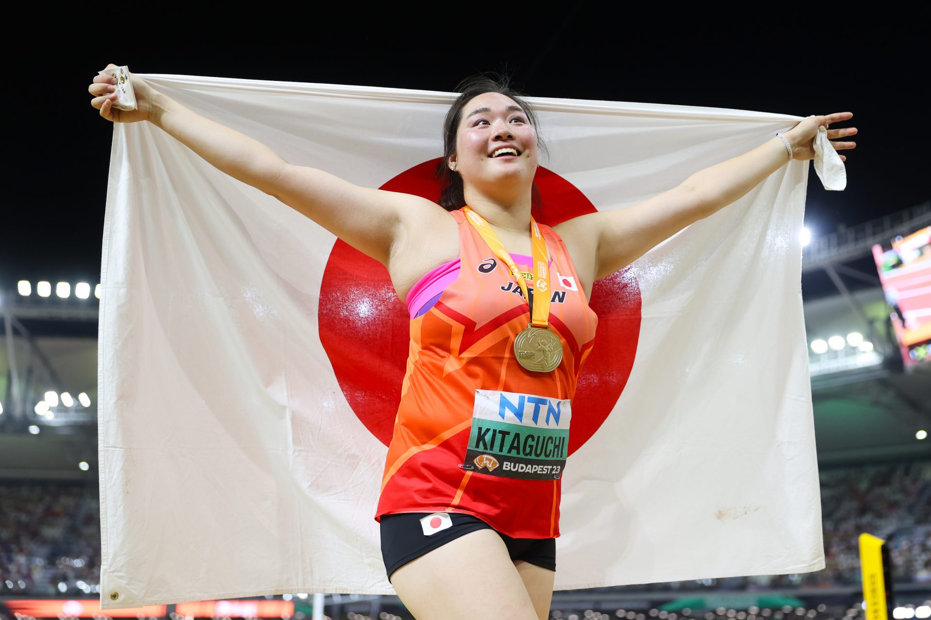 パリ五輪では日本とチェコの取材陣に囲まれて