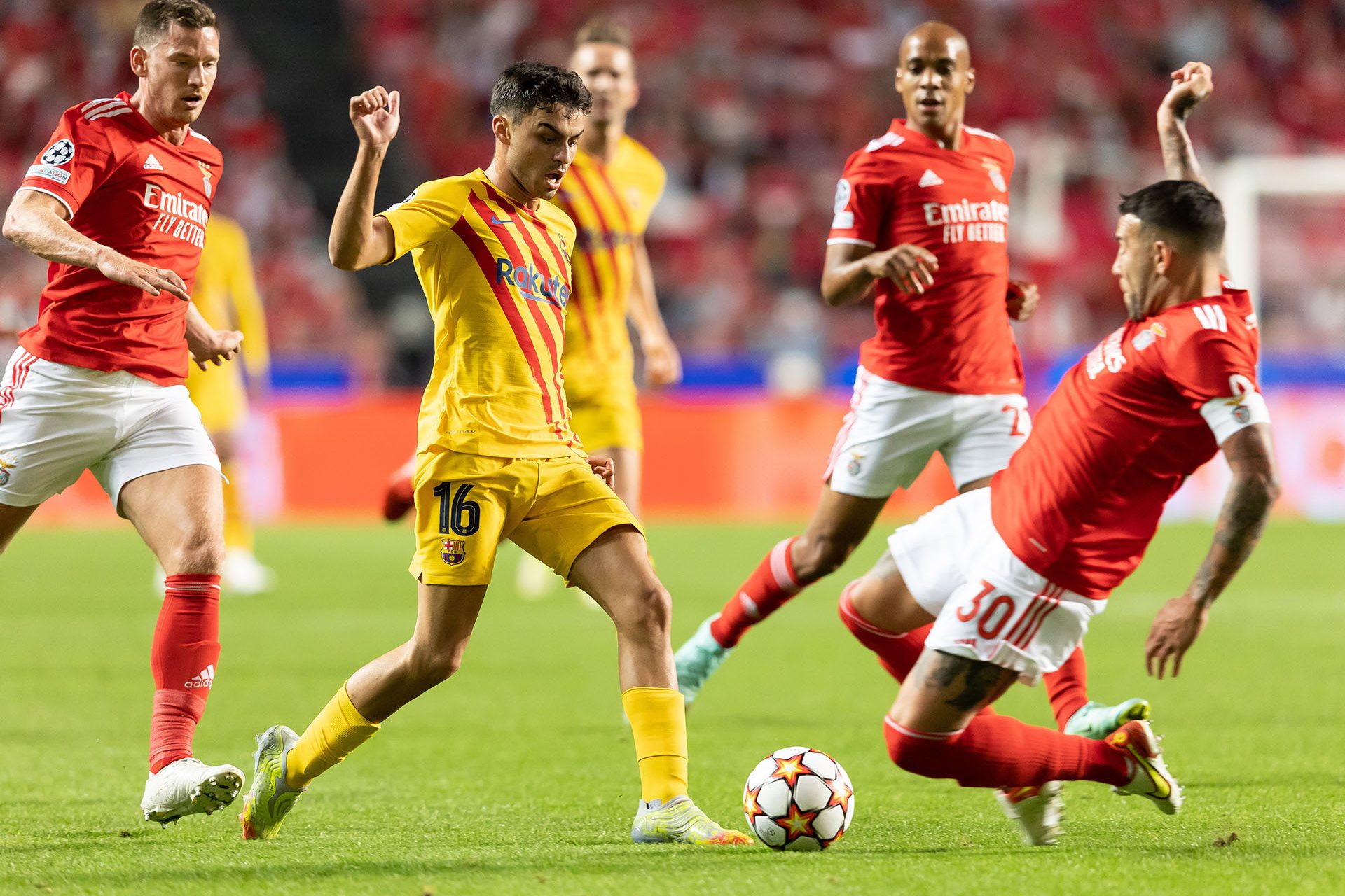 Segunda lesión, otra vez en Champions, frente al Benfica