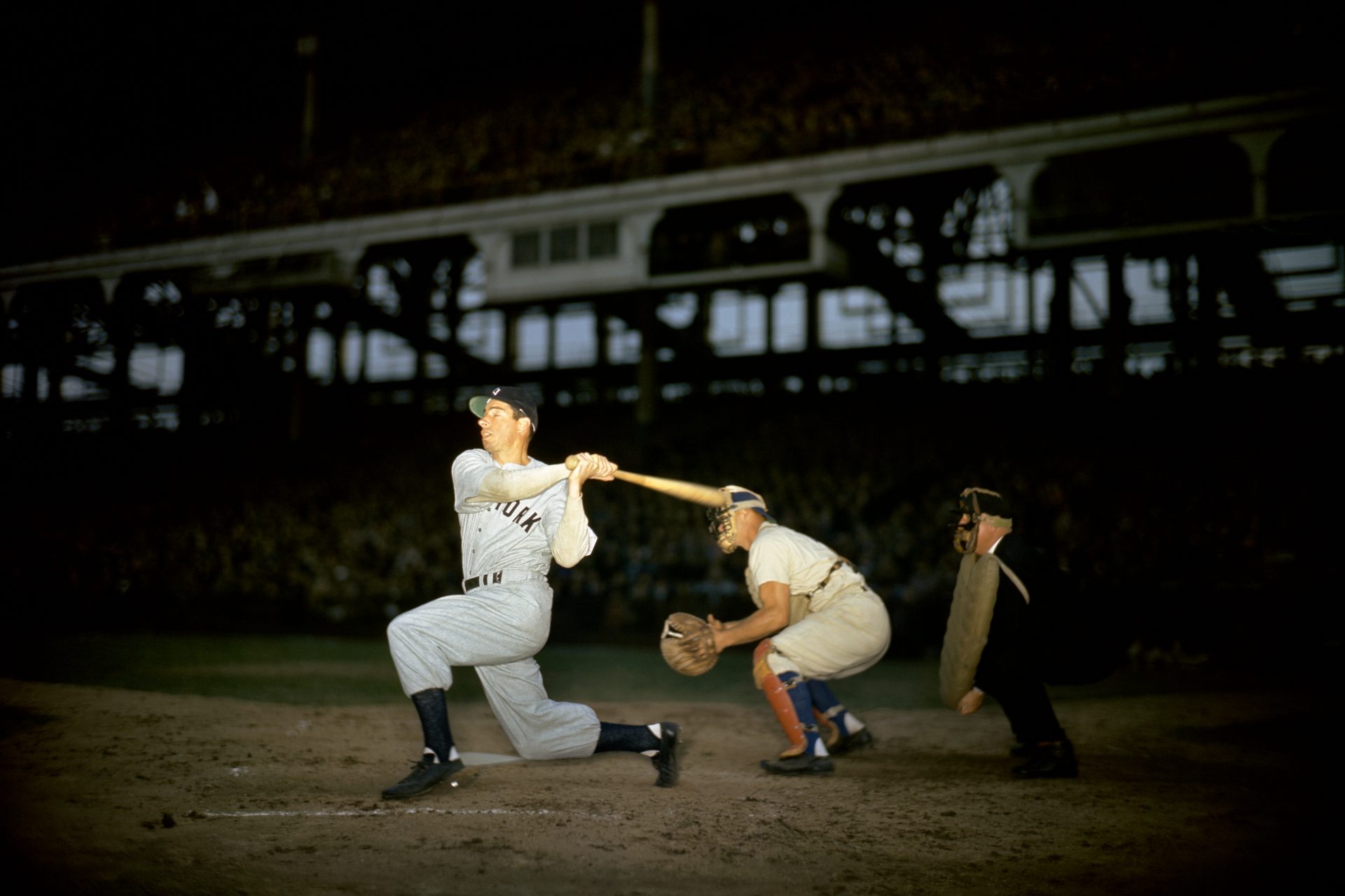Joe DiMaggio: Die tragische Geschichte hinter einer der größten Baseballlegenden