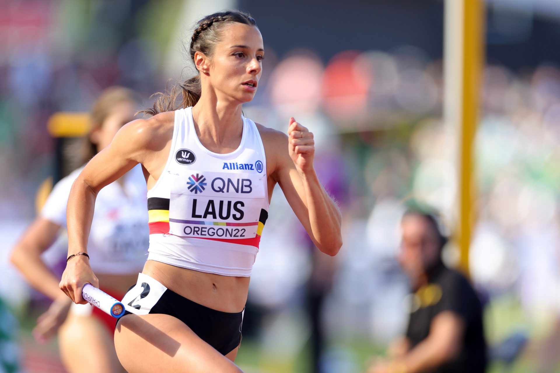 Ela é Camille Laus, a atleta belga que faz a concorrência tremer!