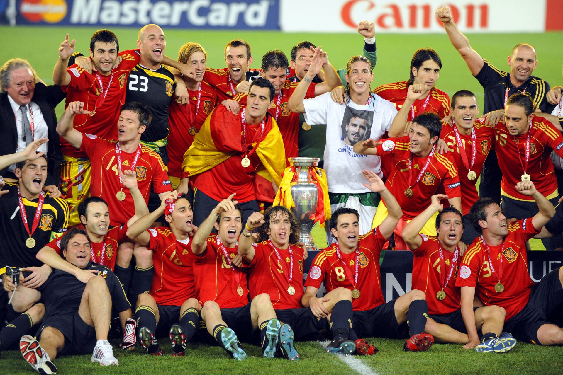 2008: Spanien (Gastgeber: Österreich/Schweiz)