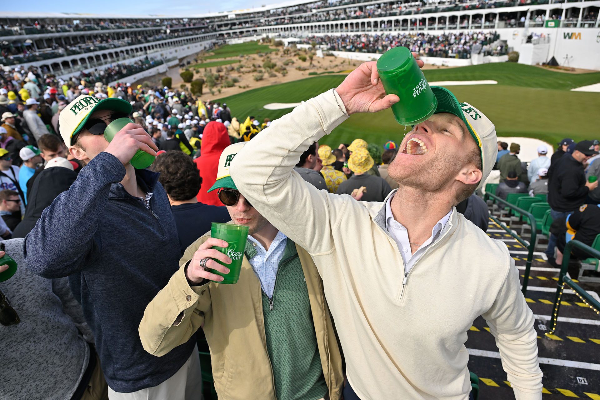 Las fotos más locas del WM Phoenix Open 2024, el torneo de golf más descontrolado del mundo
