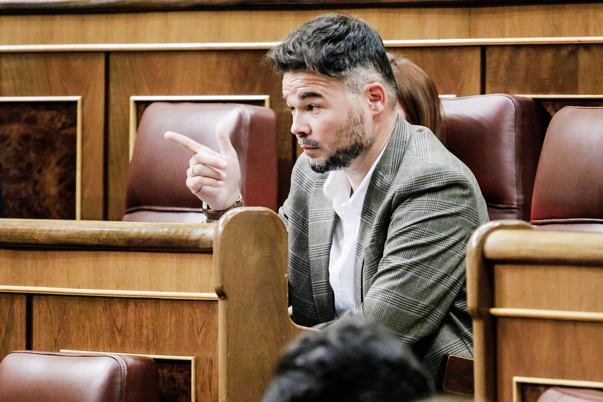 Rufián se volvió a acordar de la cabeza de cerdo