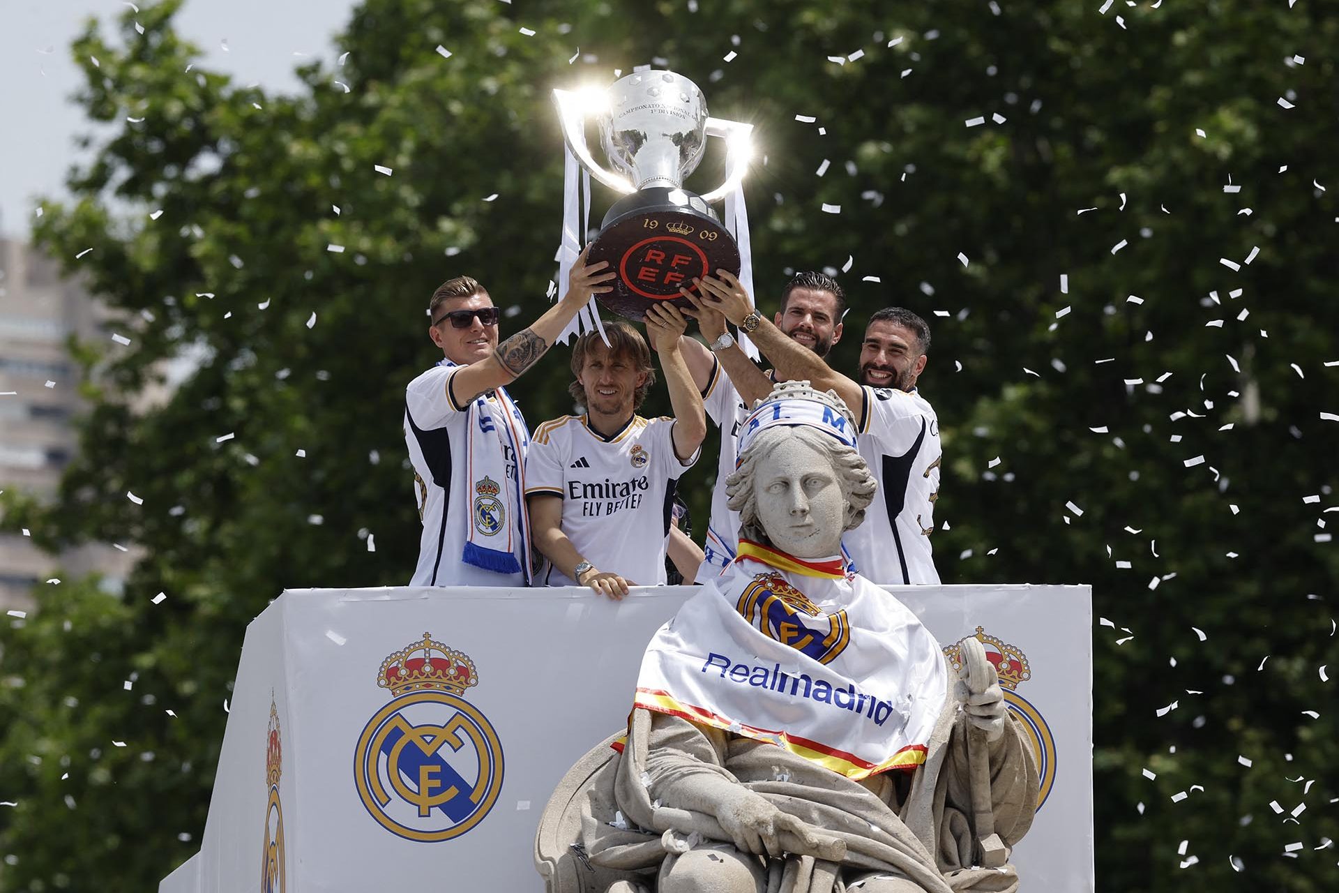 ¡El Real Madrid celebra su 36ª Liga y pasa esto! Las mejores imágenes de un día histórico
