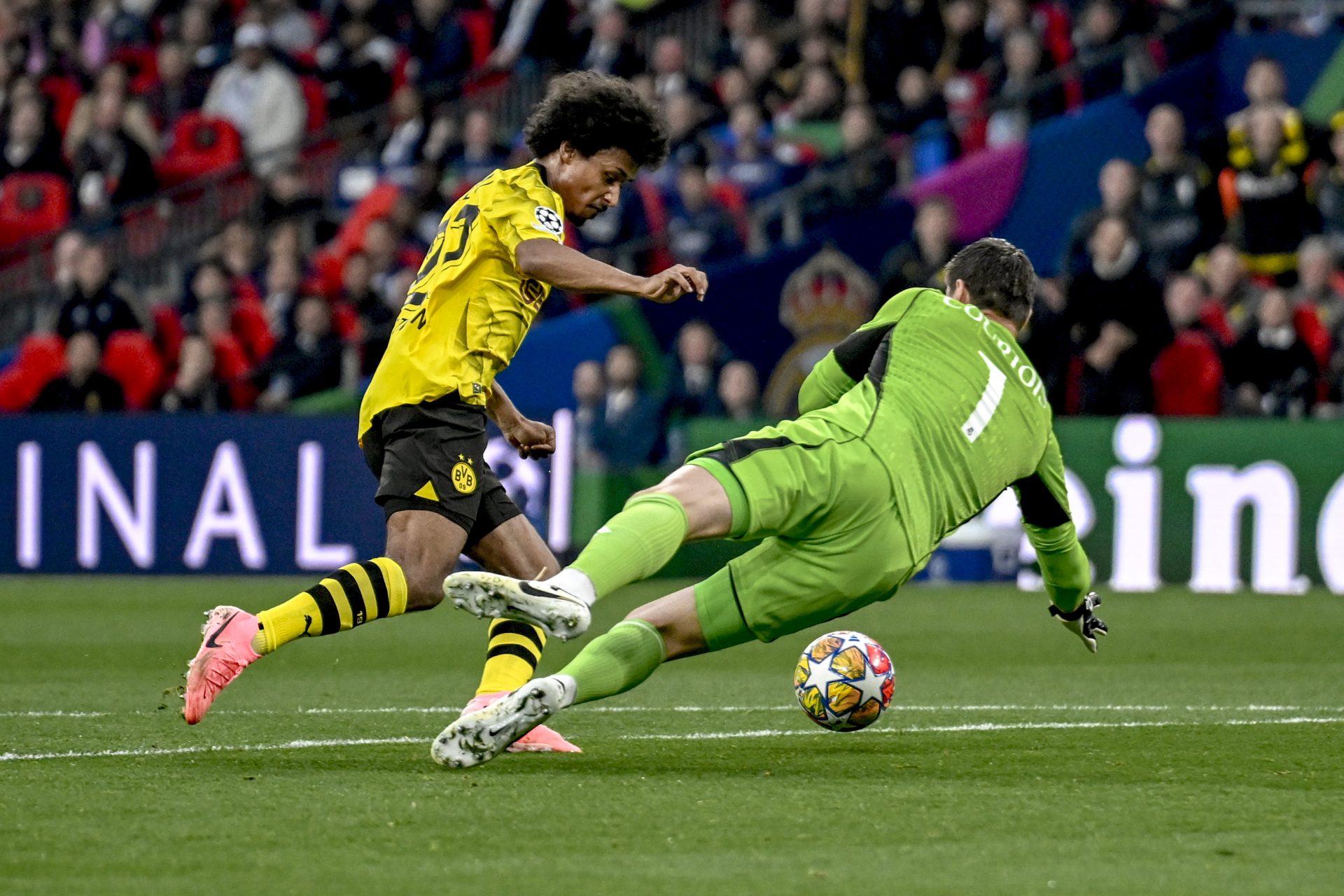 Dortmund vergibt Chancen