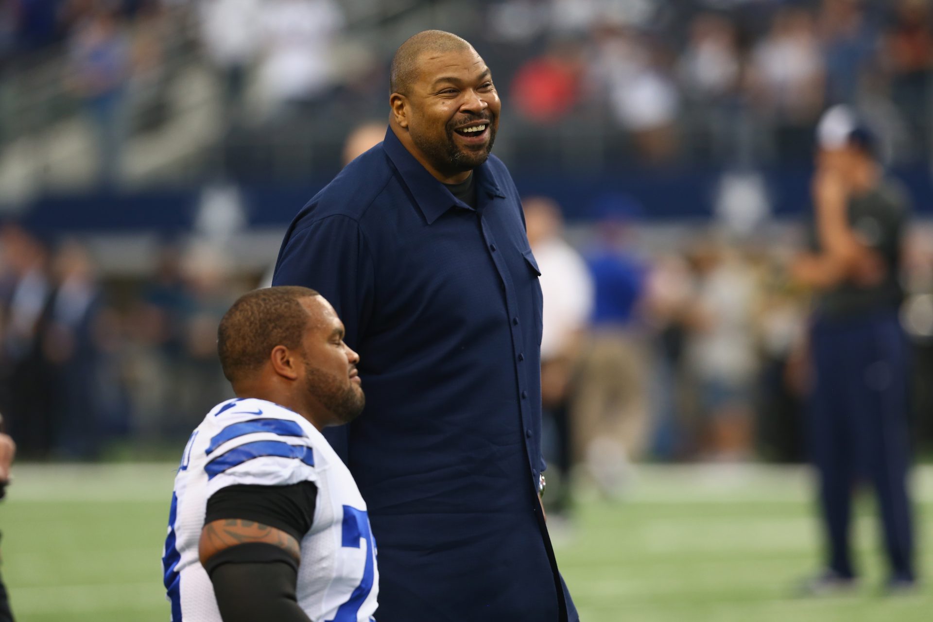Tributes pour in for NFL Great Larry Allen after he unexpectedly passed away