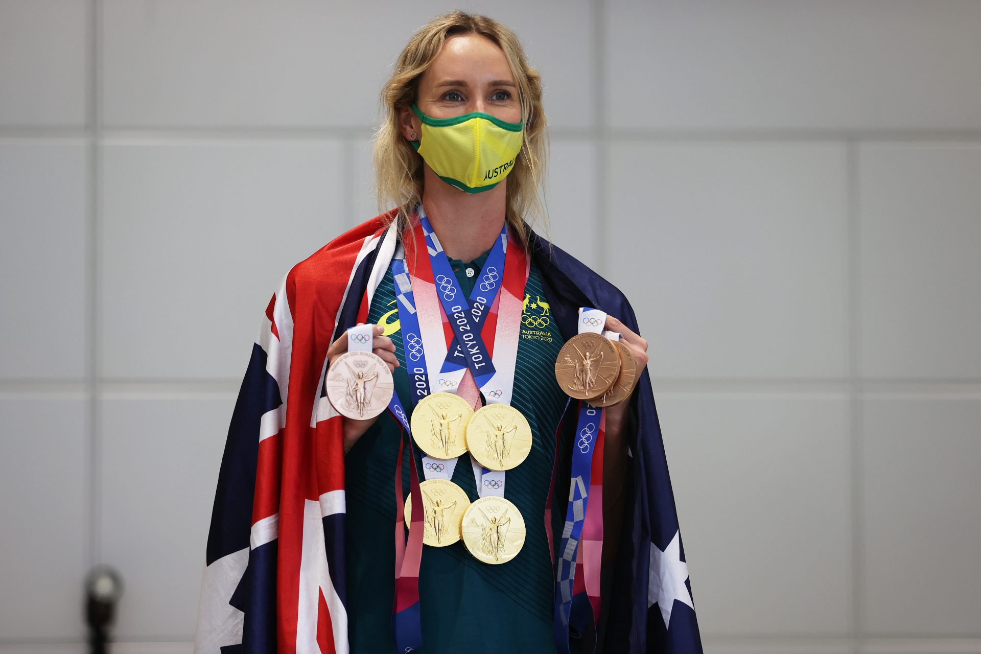 Emma McKeon ties the record for most medals won by a woman