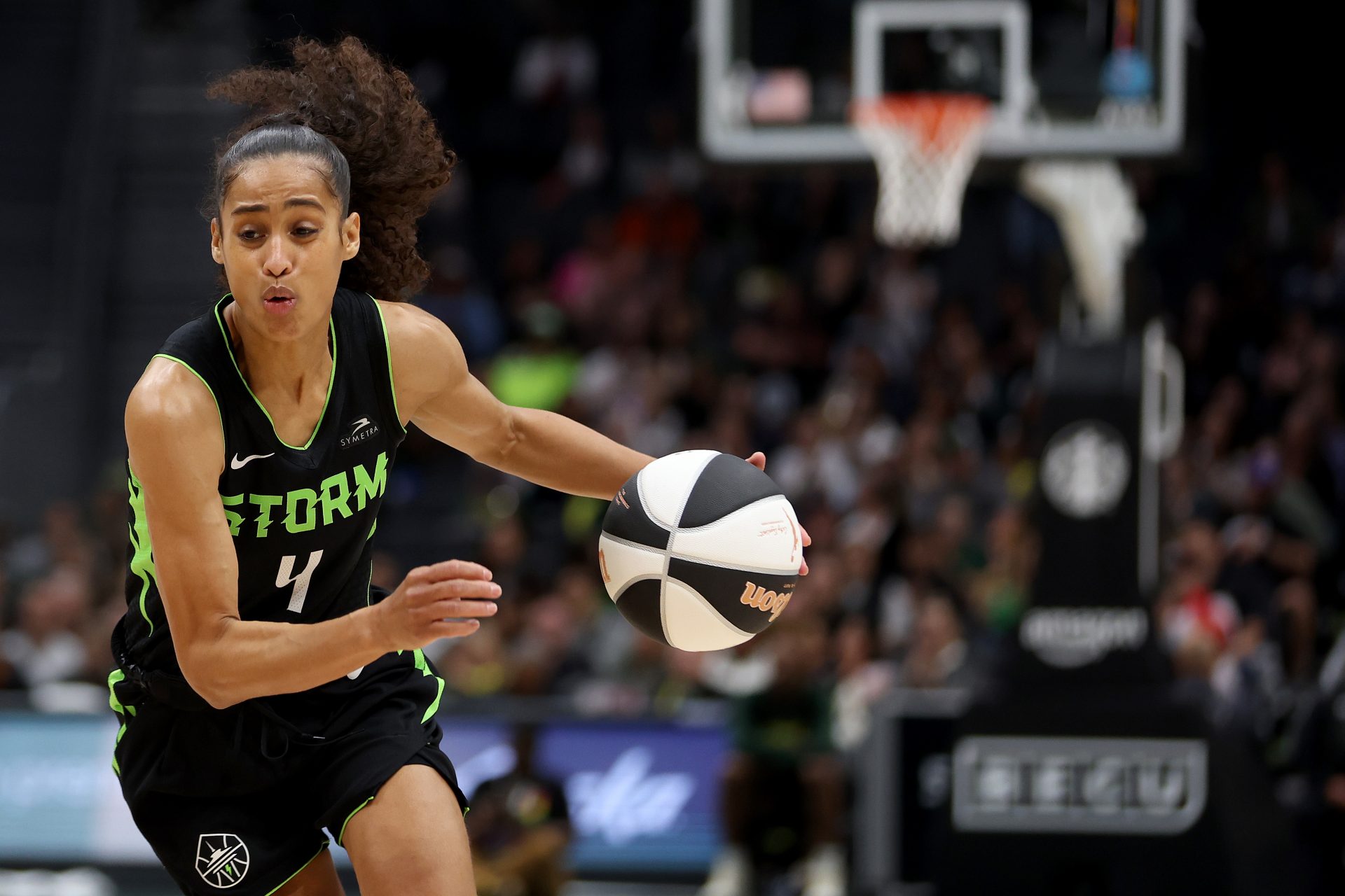 The extraordinary story of WNBA star Skylar Diggins-Smith