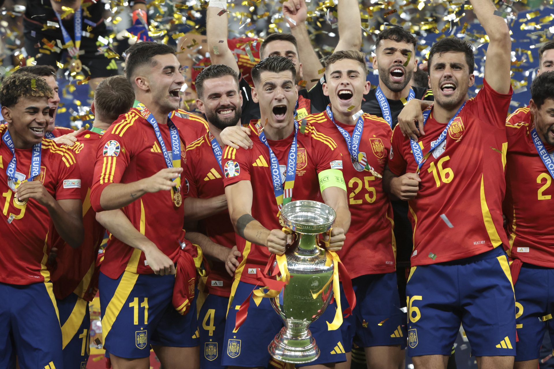 Escándalo post Eurocopa: el cántico de un jugador español que enfurece a la prensa británica