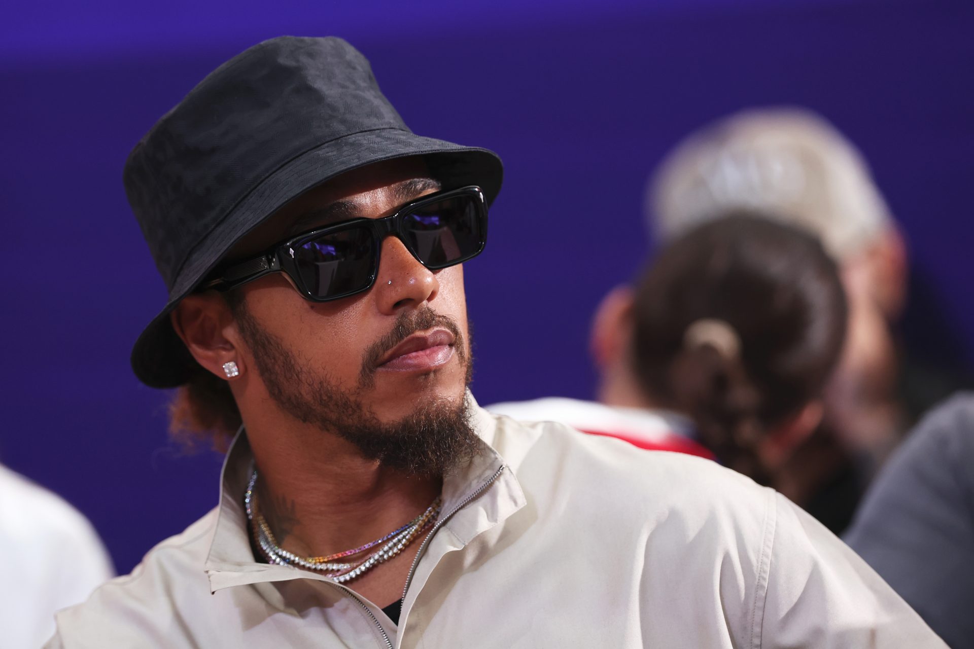 Difficult times ahead for Lewis Hamilton who 'let's himself go' when he has no chance to win