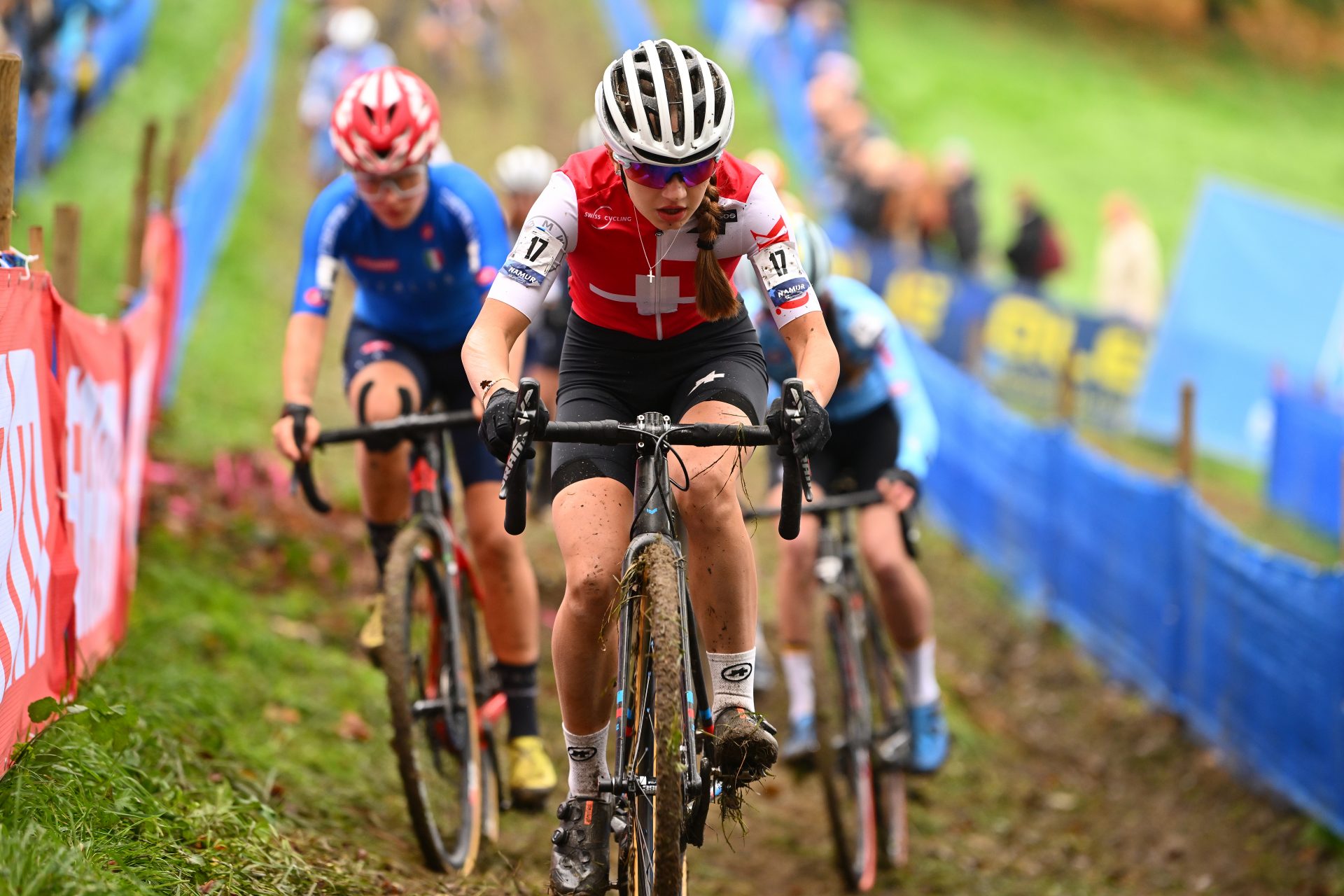 È morta Muriel Furrer: la 18enne stella del ciclismo vittima di una tragica caduta