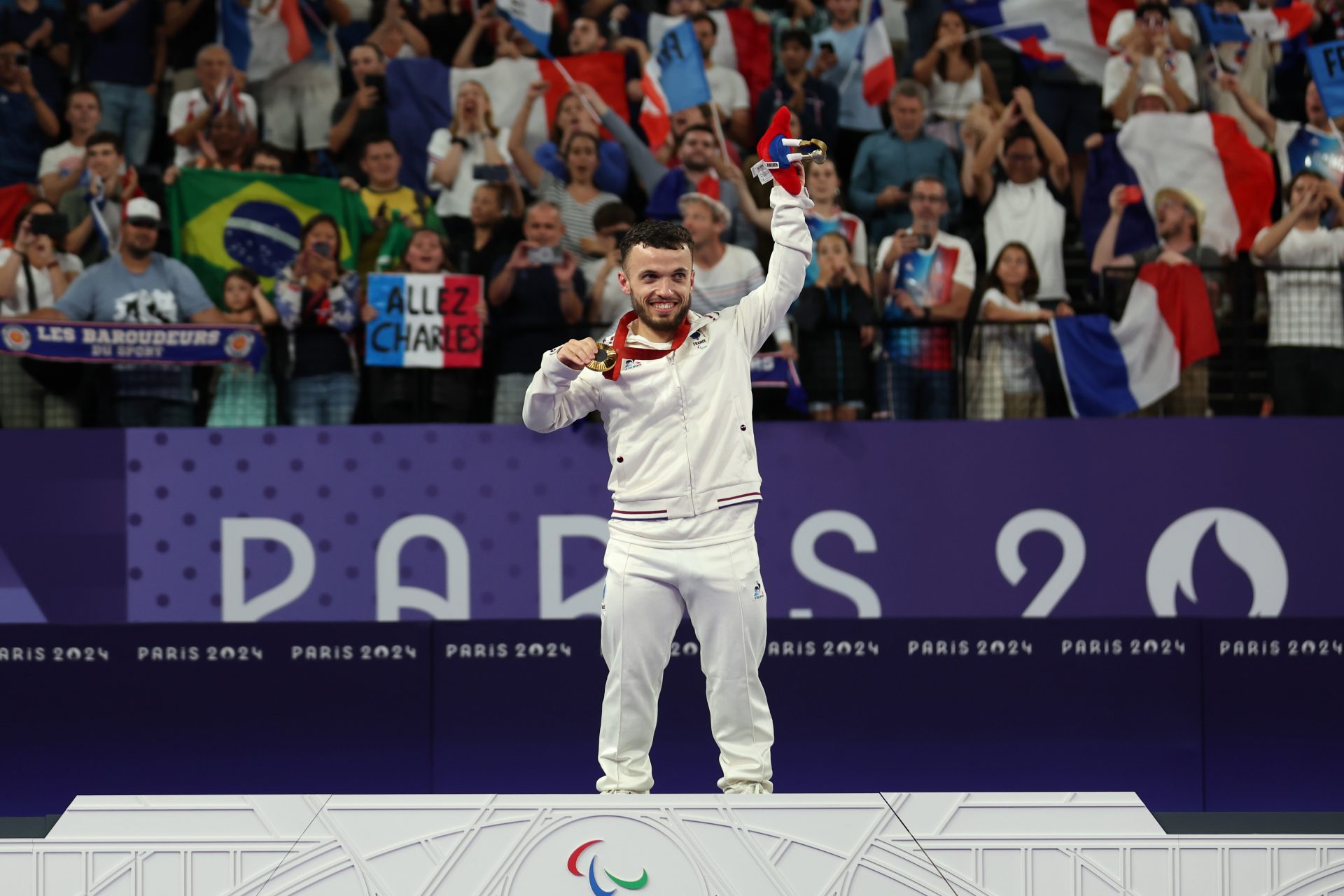 Médaille d'or : Charles Noakes - Para badminton SH6