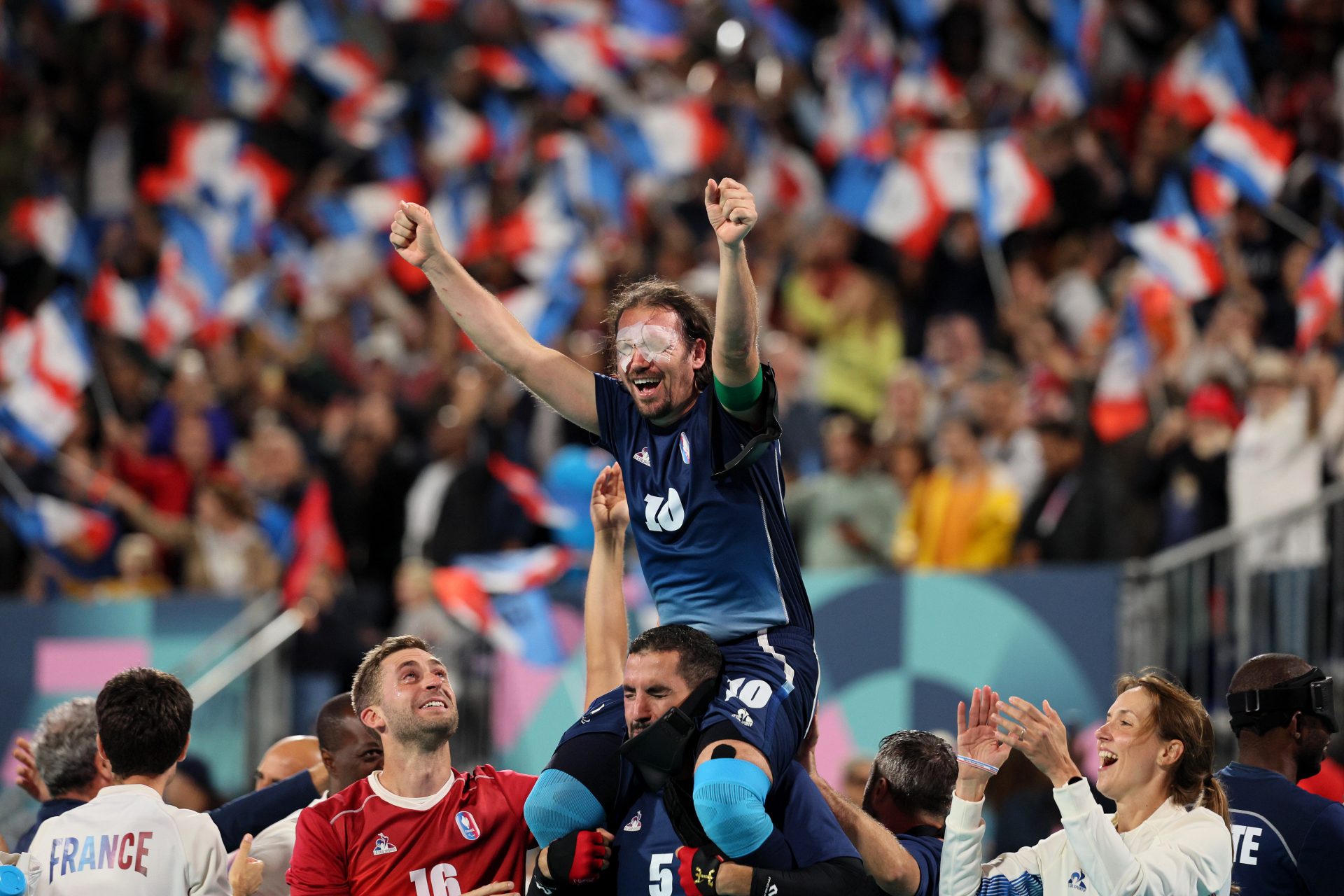 1. Les Bleus champions paralympiques de cécifoot ! 