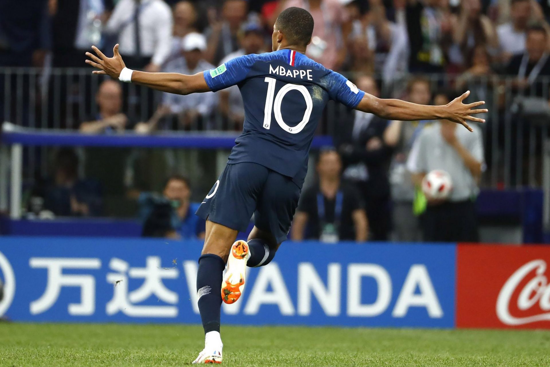 Muy por debajo del Mbappé del Mundial 2022