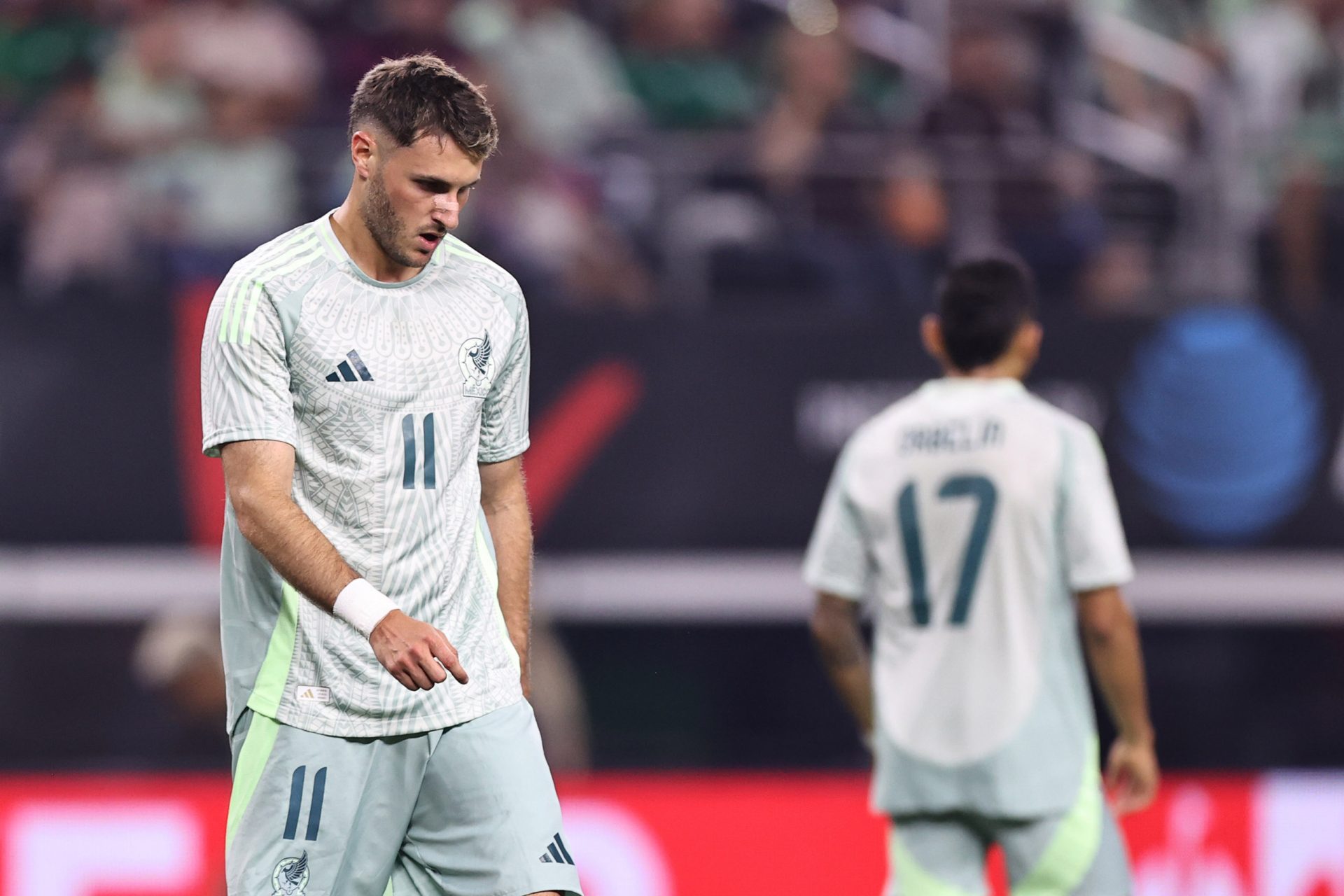 Primeros abucheos tras el empate contra Canadá