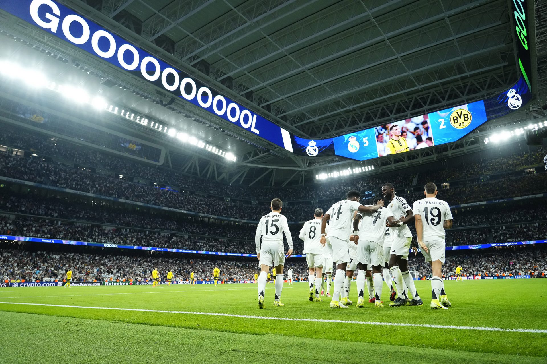 Remontada y goleada en el ocaso del encuentro