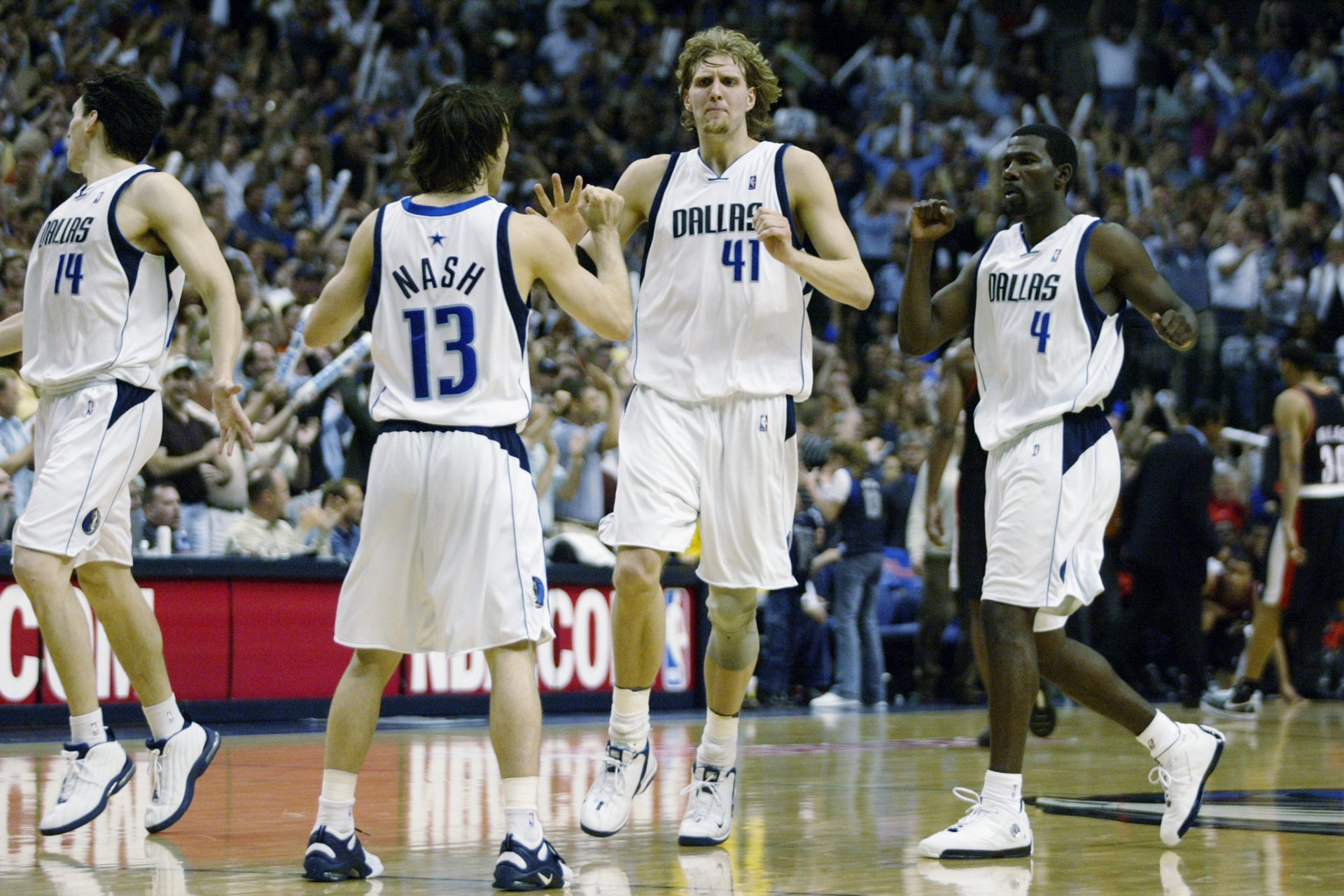 14-0 Dallas Mavericks, 2002-03