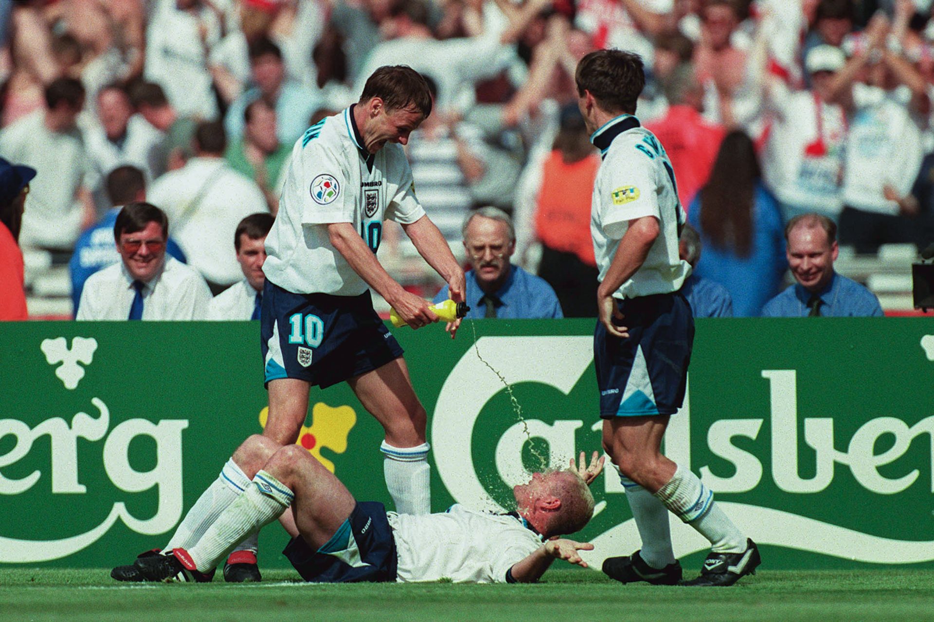 6. Paul Gascoigne - ‘Dentist Chair’ 