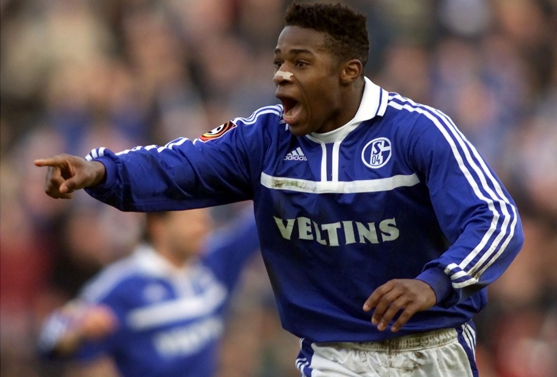 8: Emile Mpenza - Schalke €8.5 million, 2000