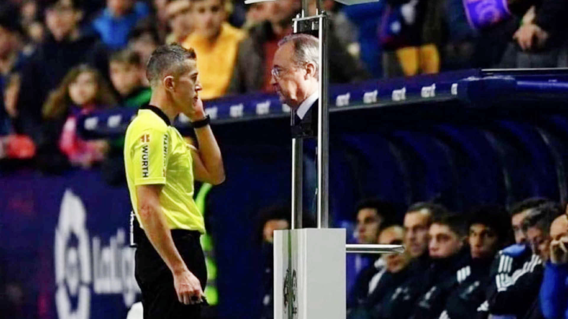 La polémica decisión arbitral que podría haber cambiado la caída del Barcelona en liga: hay memes