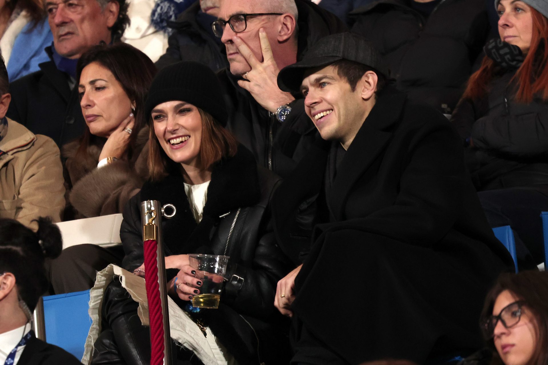 Junto a su marido James Righton y el actor Michael Fassbender 