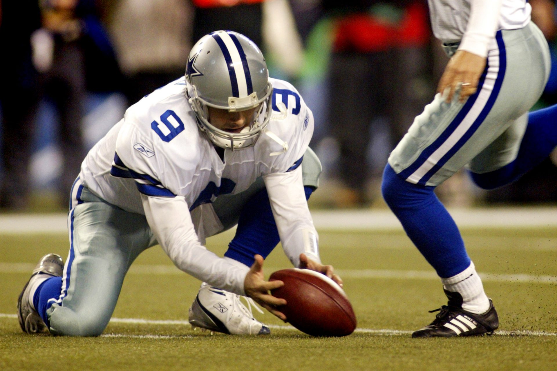 (9) The infamous Tony Romo hold