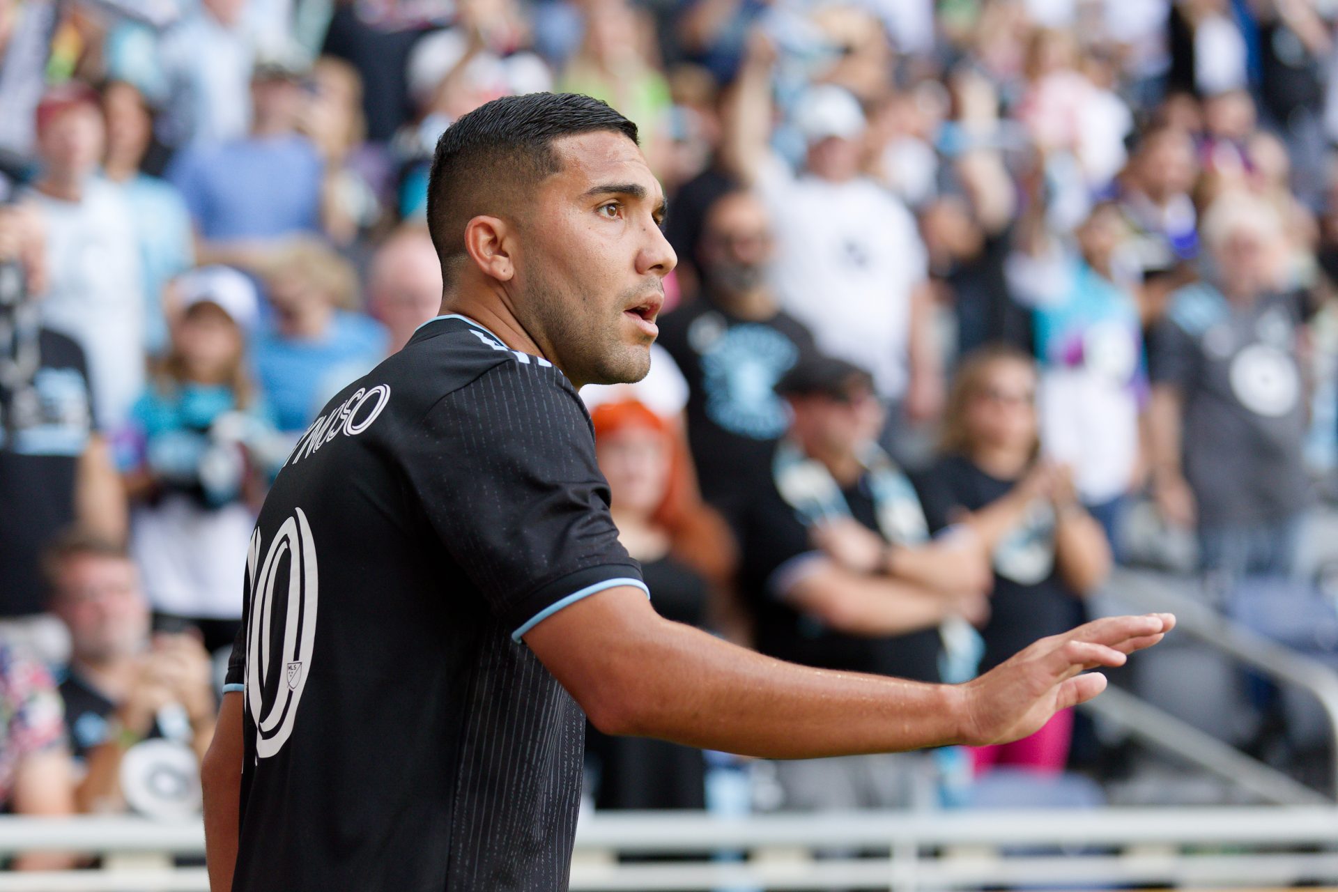 Minnesota United (Emanuel Reynoso) 