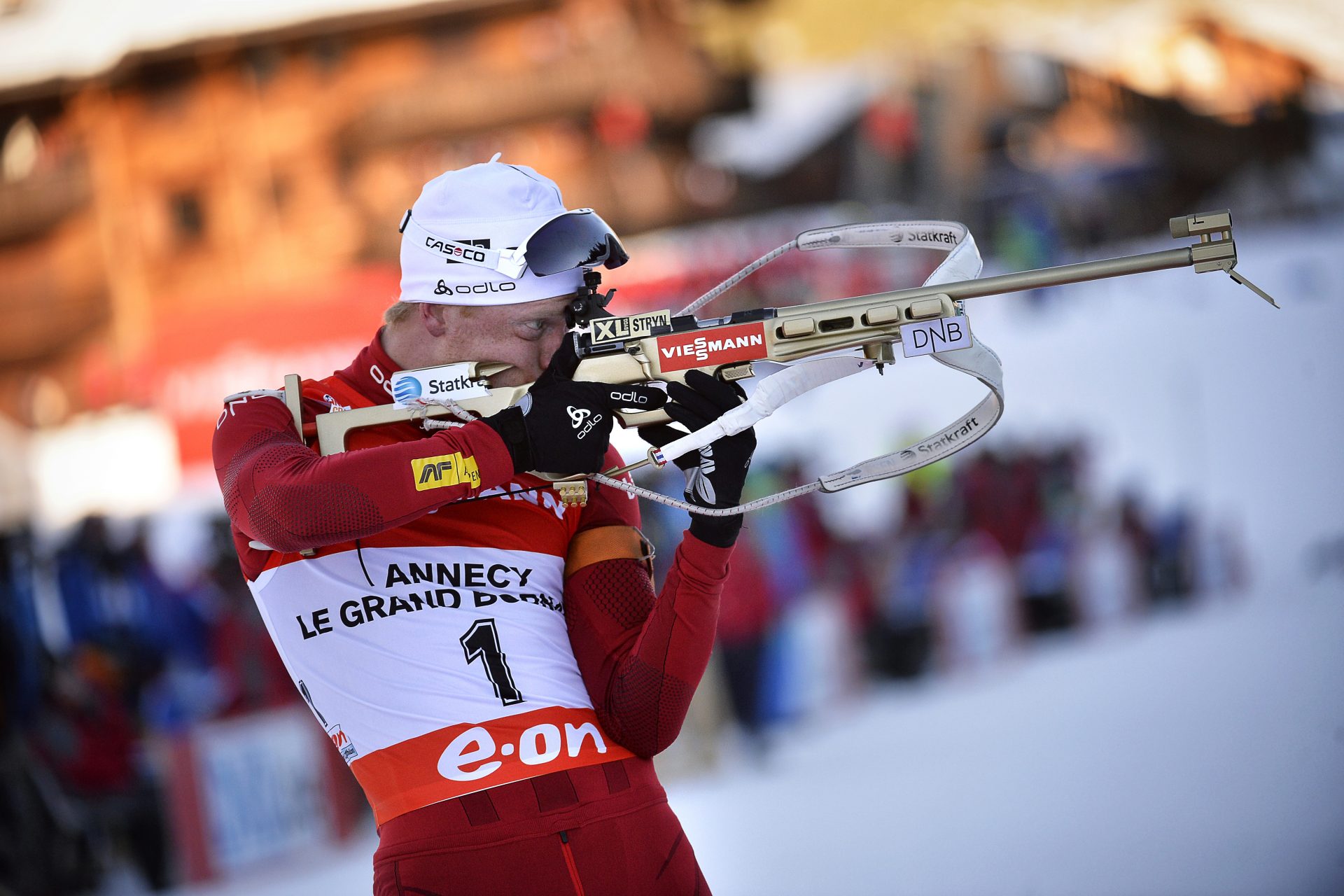 Sur le podium du général