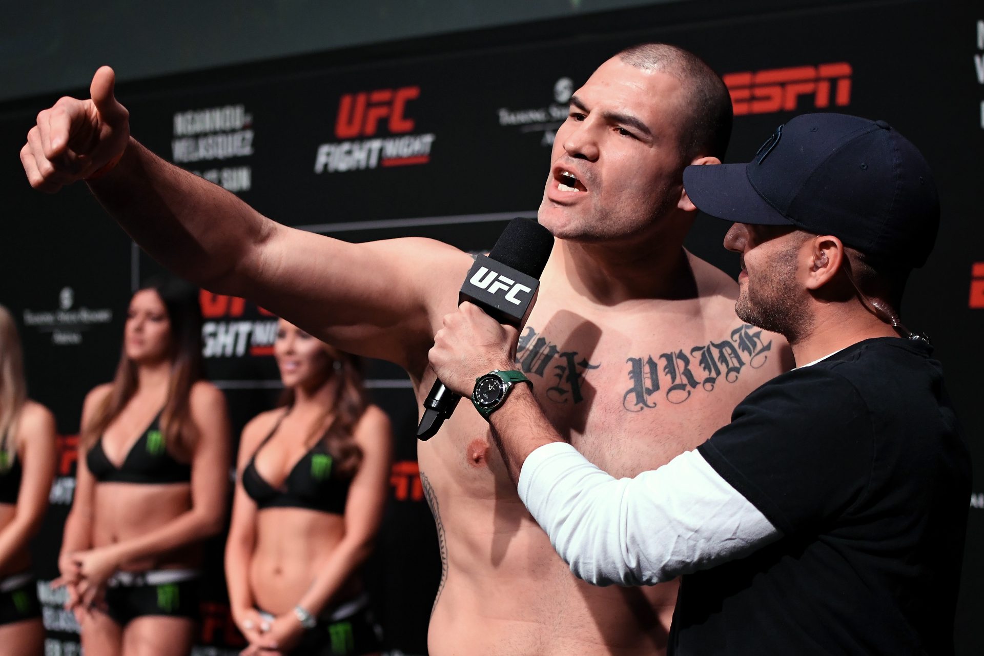 13. Cain Velasquez (14-3)