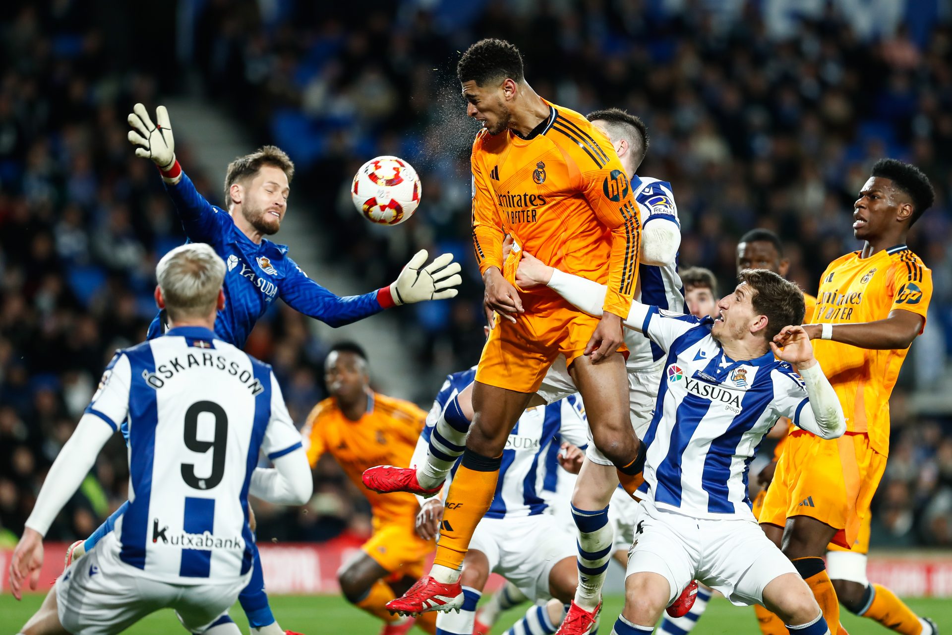 Insultos xenófobos y mucha tensión sobre el césped en el último partido del Real Madrid